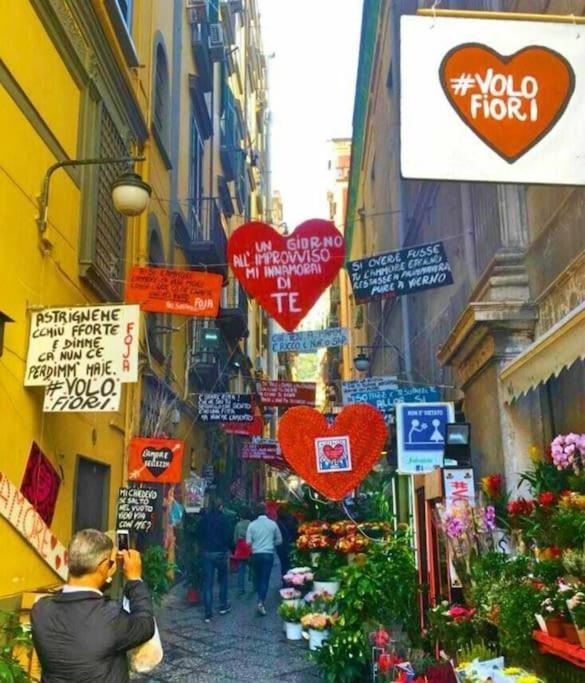 I Tre Re Via Toledo Napoli Dış mekan fotoğraf